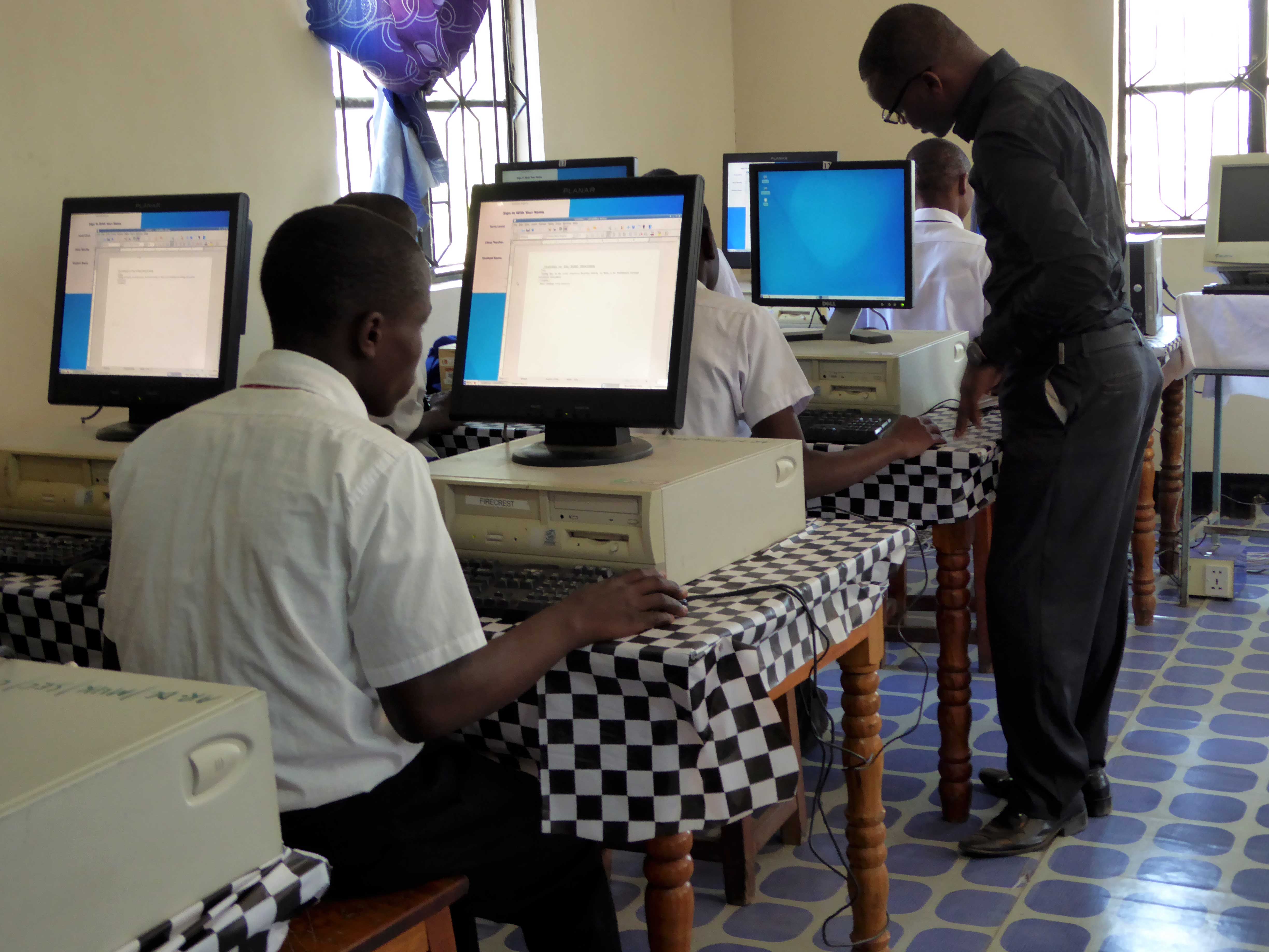 Computer class at Mukulat